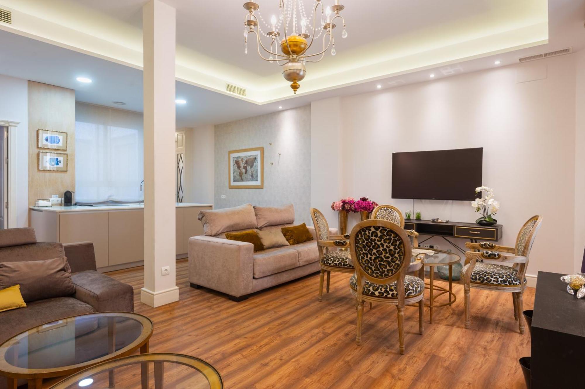 Centro Luxe 3 Rooms เซบีญา ภายนอก รูปภาพ